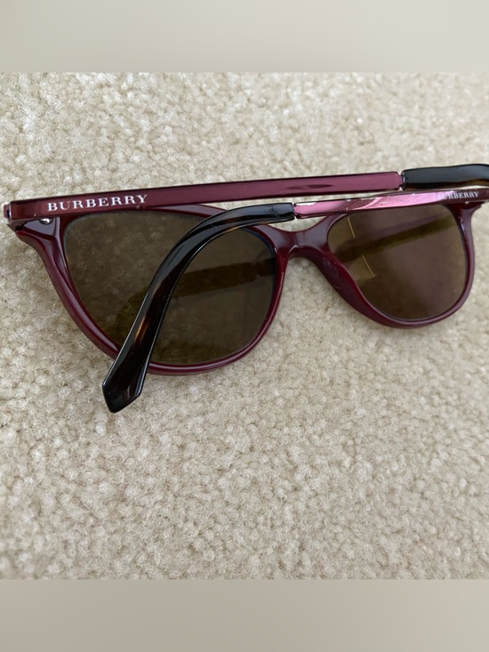 Burberry Polarized Women\'s Burgundy Cat-Eye Sunglasses see pictures main image 4
